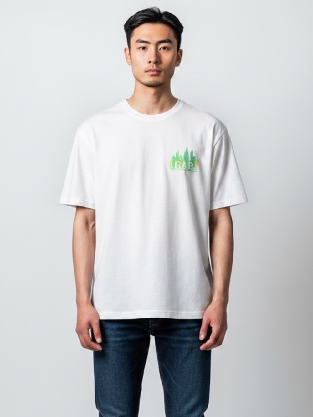 GAP White Short Sleeve Tee with New York City Skyline